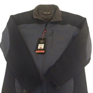 Kirkland Signature Men's Softshell, water resistance jacket .